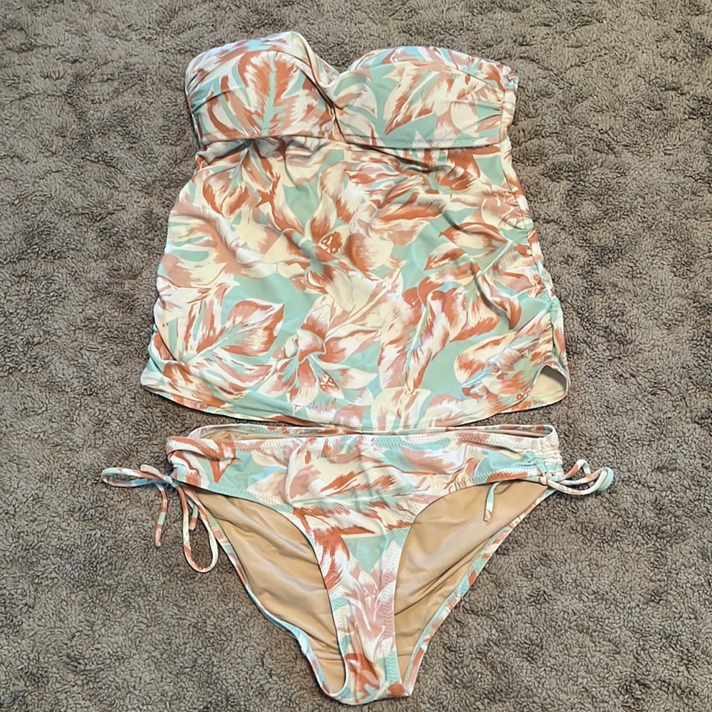 A Pea In The Pod maternity swim suite